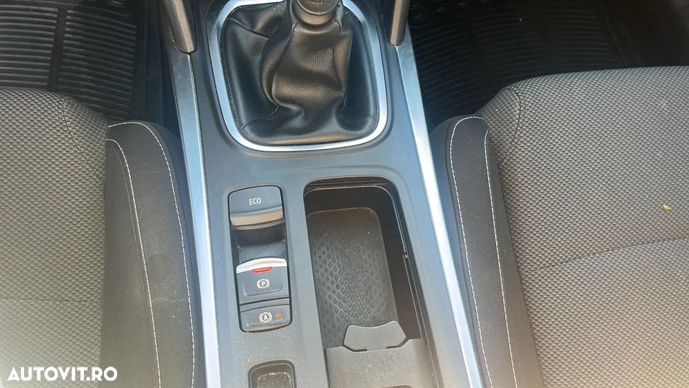Renault Megane TCe 140 GPF Zen - 20
