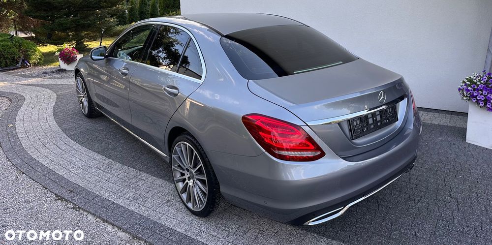 Mercedes-Benz Klasa C 180 7G-TRONIC - 14