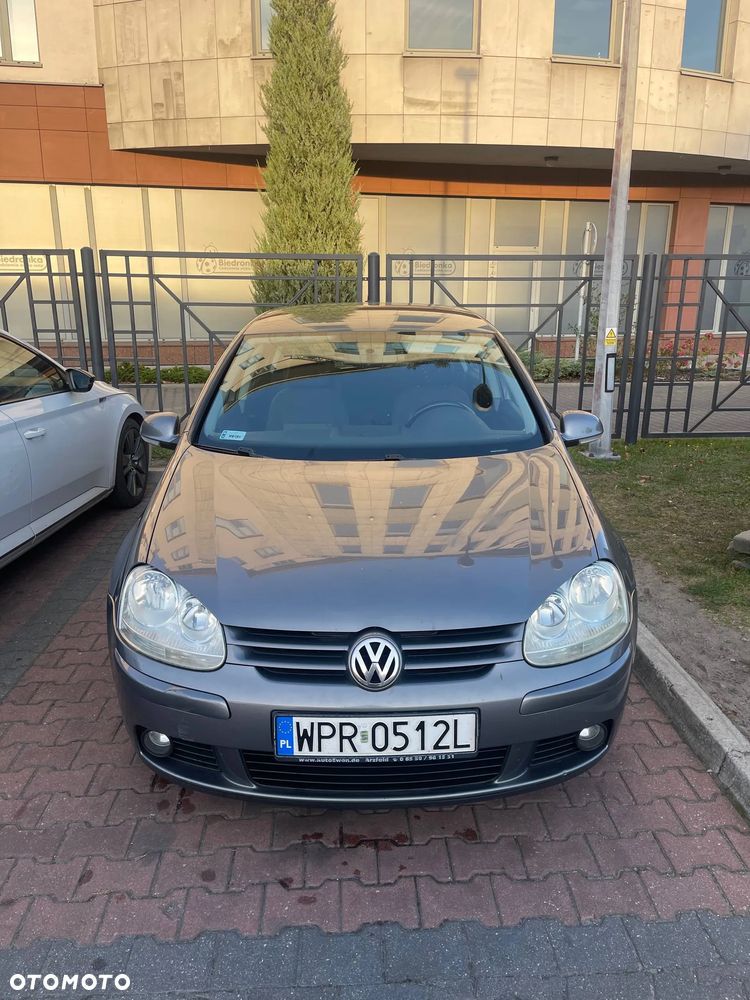 Volkswagen Golf - 1