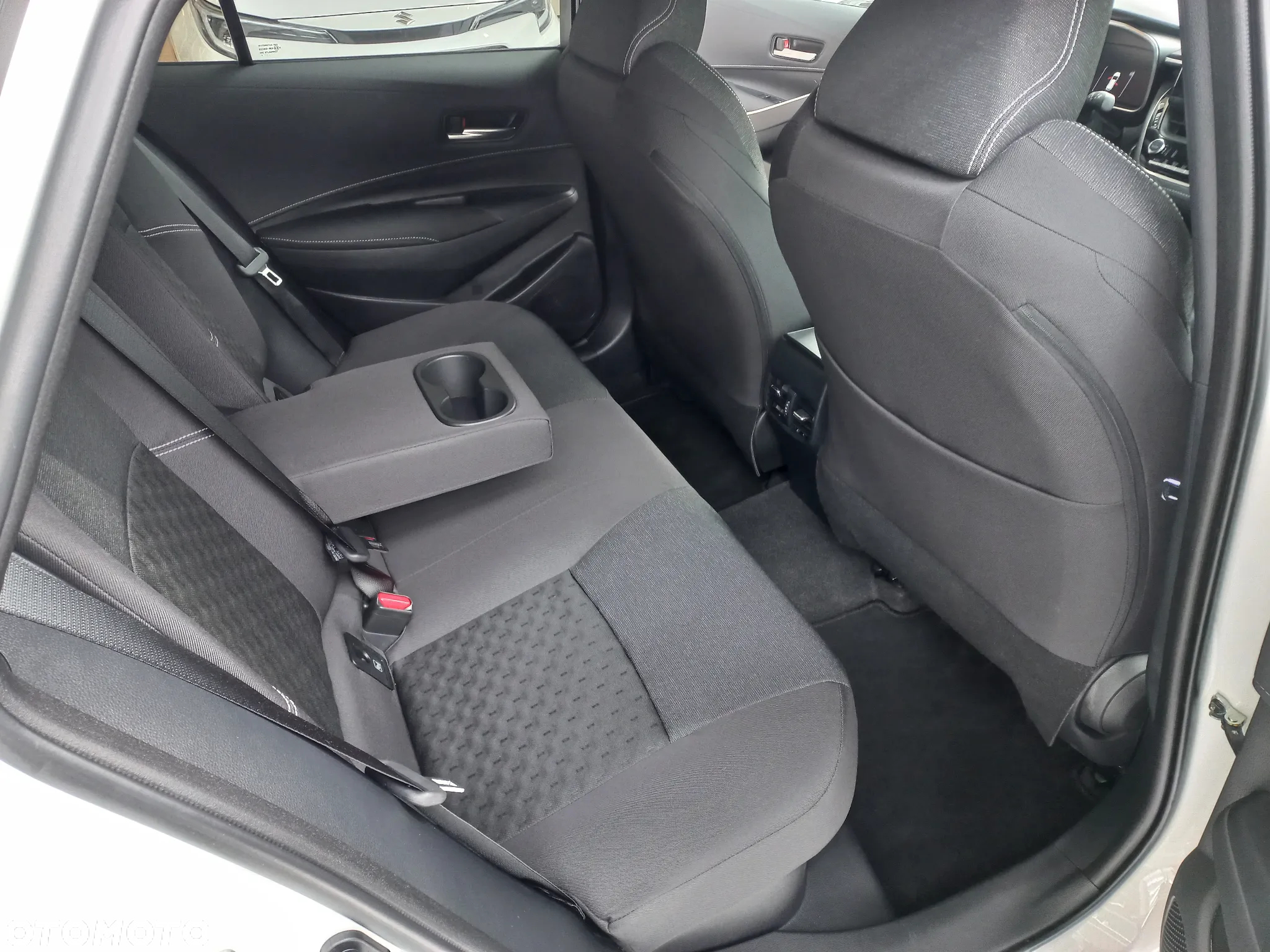 Suzuki Swace 1.8 Hybrid Elegance CVT - 22