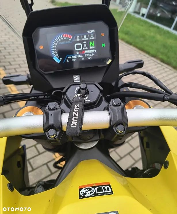 Suzuki V-STROM - 4