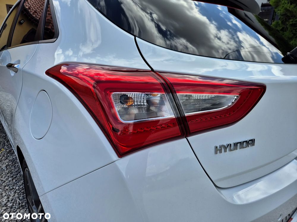 Hyundai i30 1.6 T GDI Turbo - 13