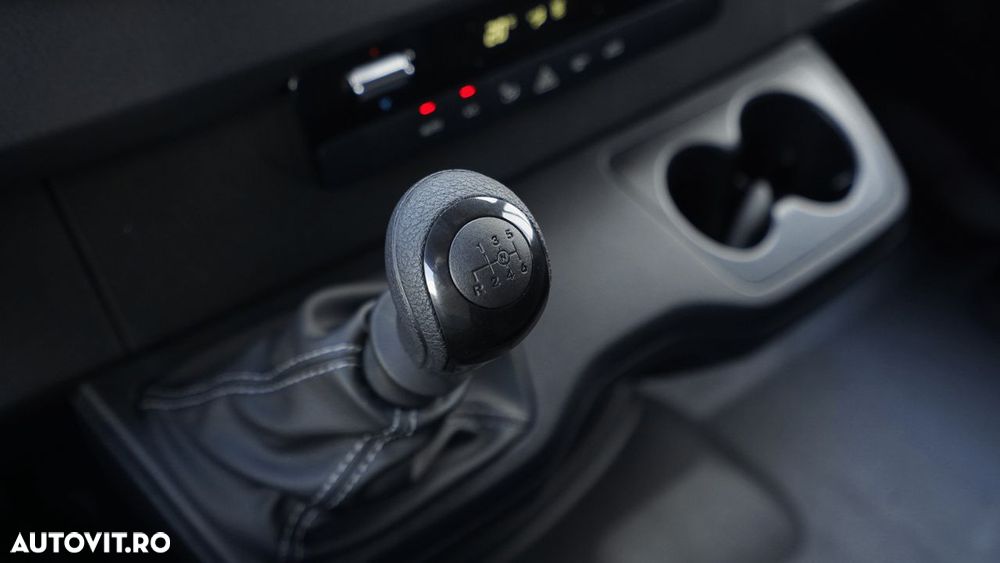 Mercedes-Benz sprinter - 12