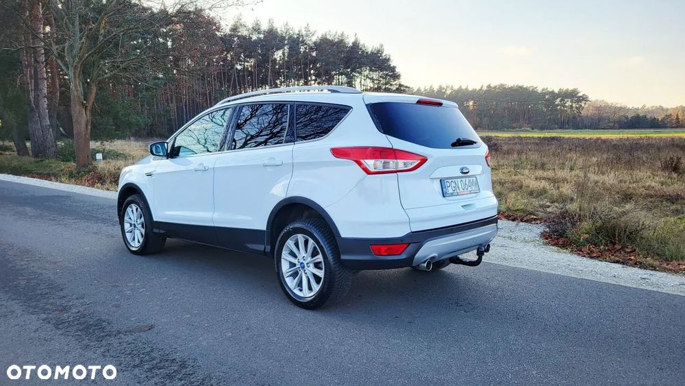 Ford Kuga 2.0 TDCi 2x4 Titanium - 15