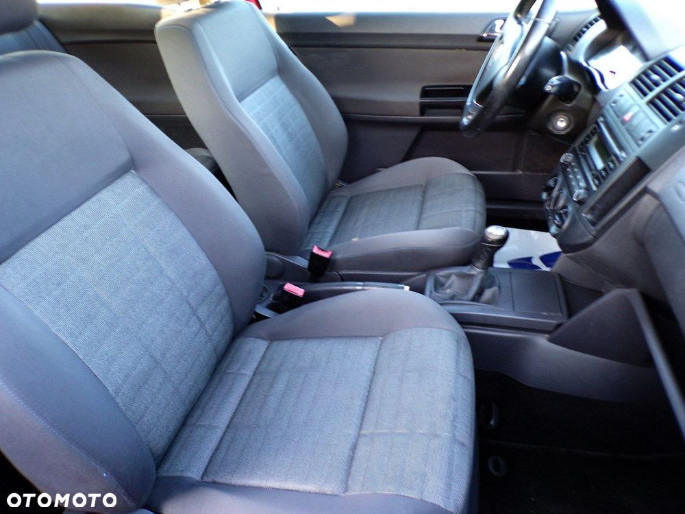 Volkswagen Polo 1.4 16V Comfortline - 21