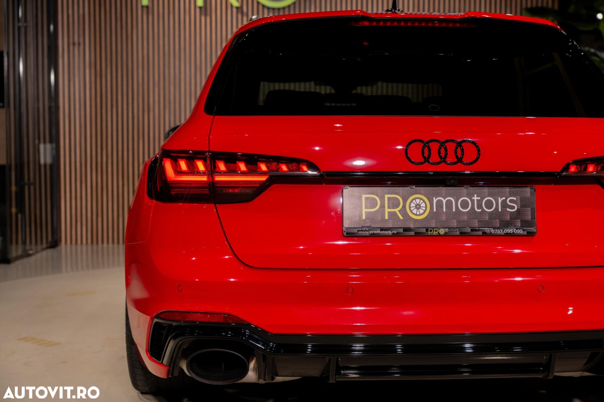 Audi RS4 Avant quattro Tiptronic - 20