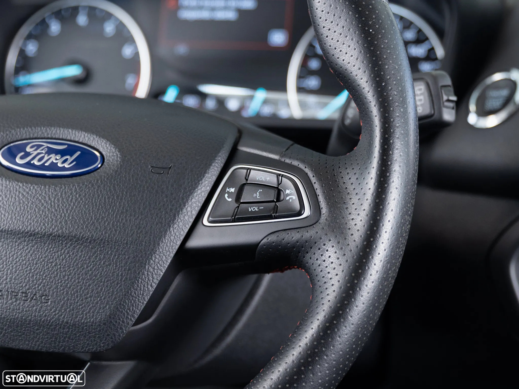 Ford EcoSport 1.0 EcoBoost ST-Line Plus - 23