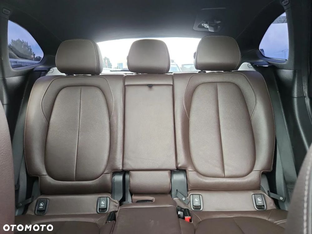 BMW X1 xDrive25i Sport Line - 9