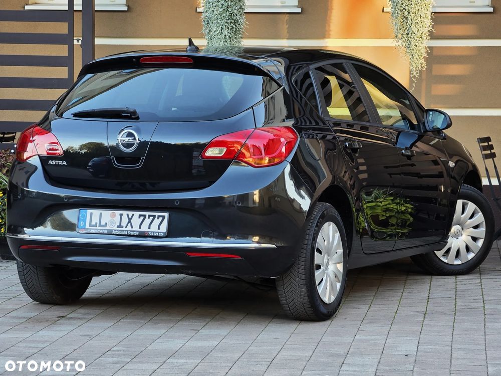 Opel Astra 1.4 T Cosmo EU6 - 26