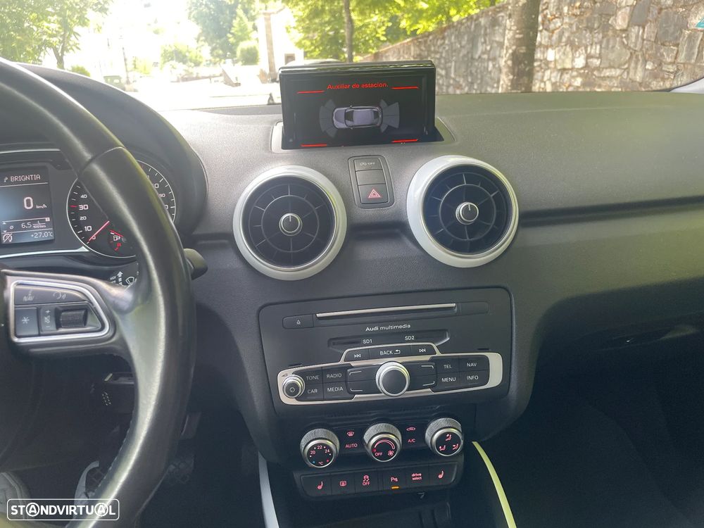 Audi A1 1.6 TDI S-line - 11