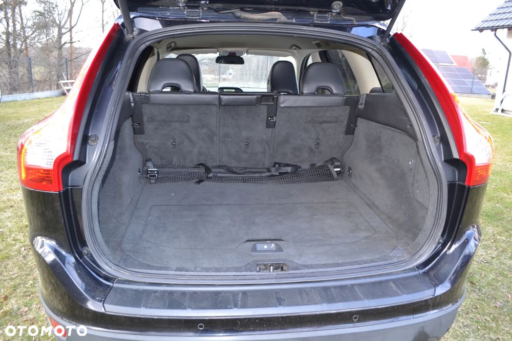 Volvo XC 60 D5 AWD Summum - 7