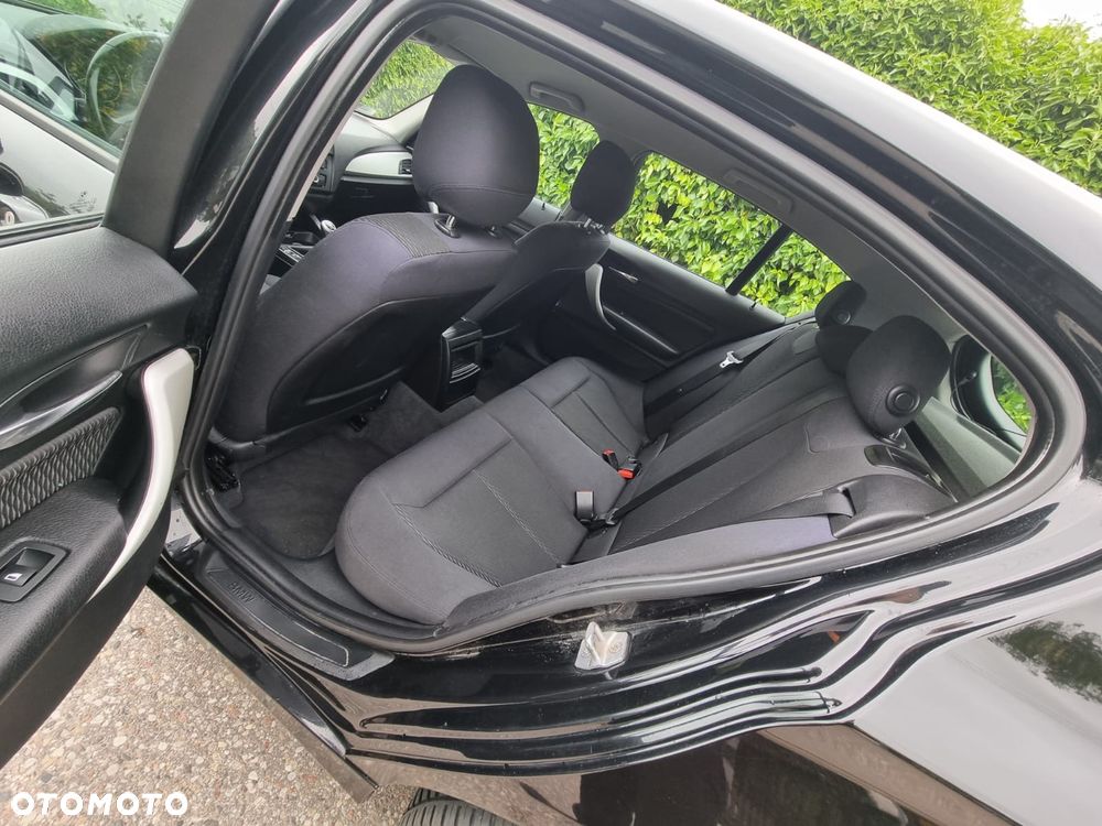BMW Seria 1 114i - 14