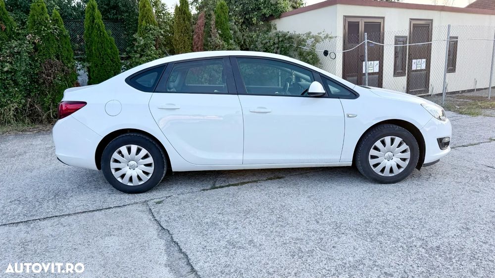 Opel Astra 1.4 Turbo ECOTEC Enjoy - 4