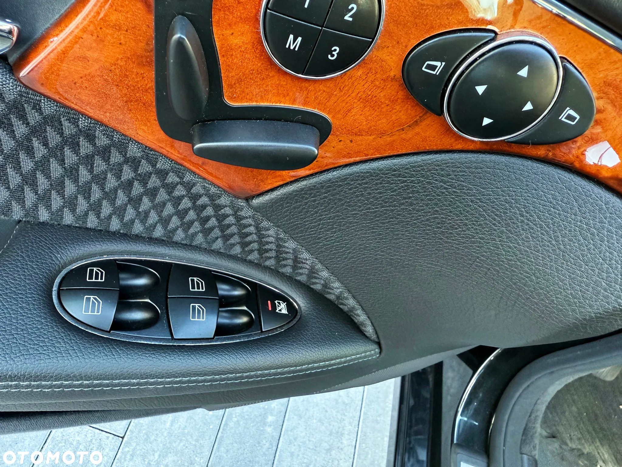 Mercedes-Benz Klasa E - 9