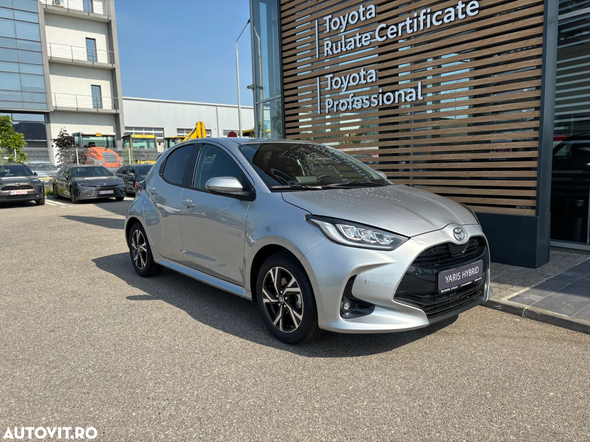 Toyota Yaris 1.5 VVT-i HSD Dynamic - 2