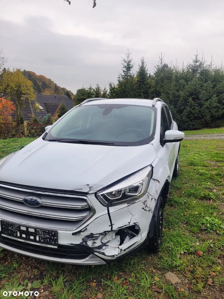 Ford Kuga 2.0 TDCi 2x4 Titanium - 13