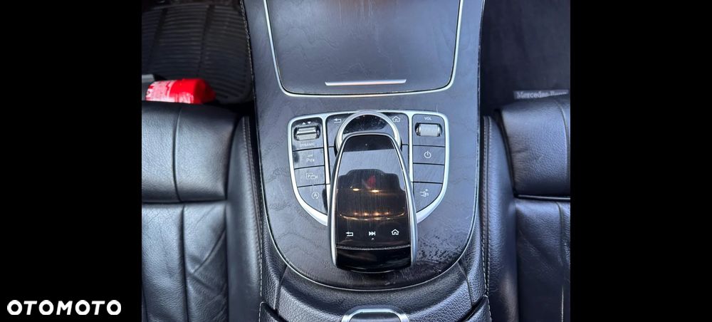 Mercedes-Benz Klasa E 220 d 9G-TRONIC - 26