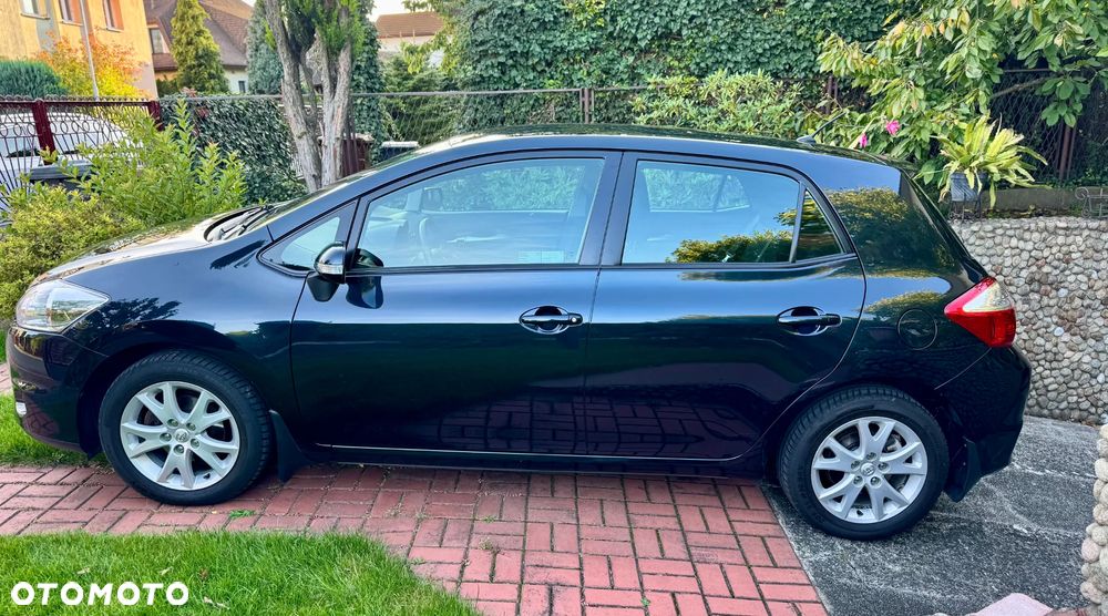 Toyota Auris - 11