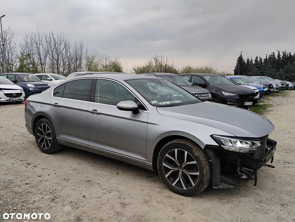 Volkswagen Passat - 22