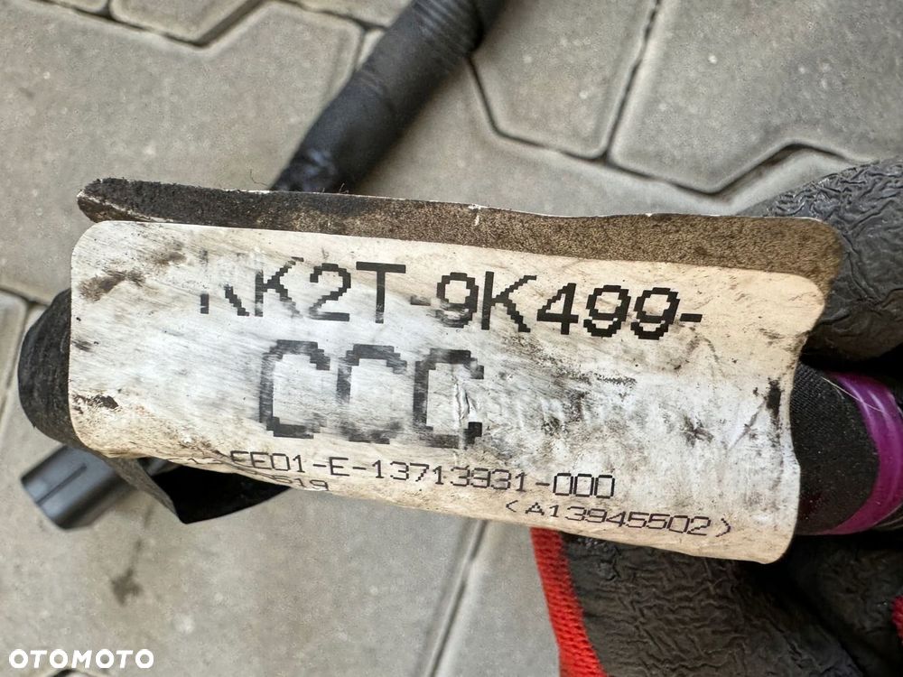 INSTALACJA SKRZYNKI BEZPIECZNIKÓW TRANSIT CUSTOM LIFT KK2T-9K499-CCC - 2