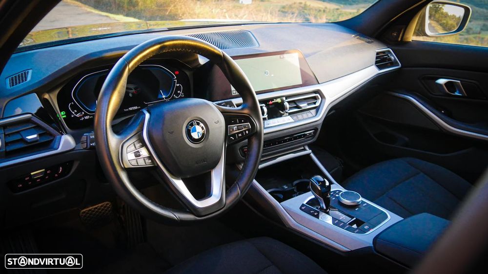BMW 330 e Touring Aut. Sport Line - 8