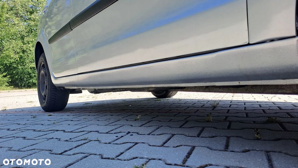Volkswagen Polo 1.4 16V Comfortline - 9