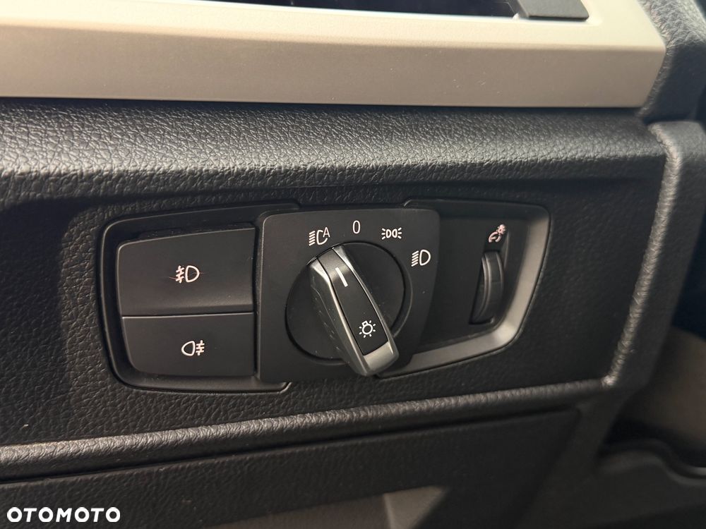 BMW Seria 1 116d - 15