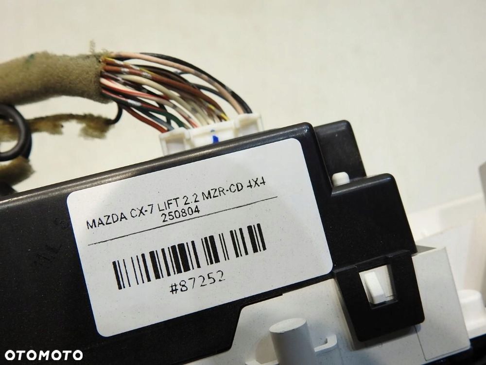 WYŚWIETLACZ RADIA MAZDA CX-7 EH64611J0C 4685000064 4682009103 - 4