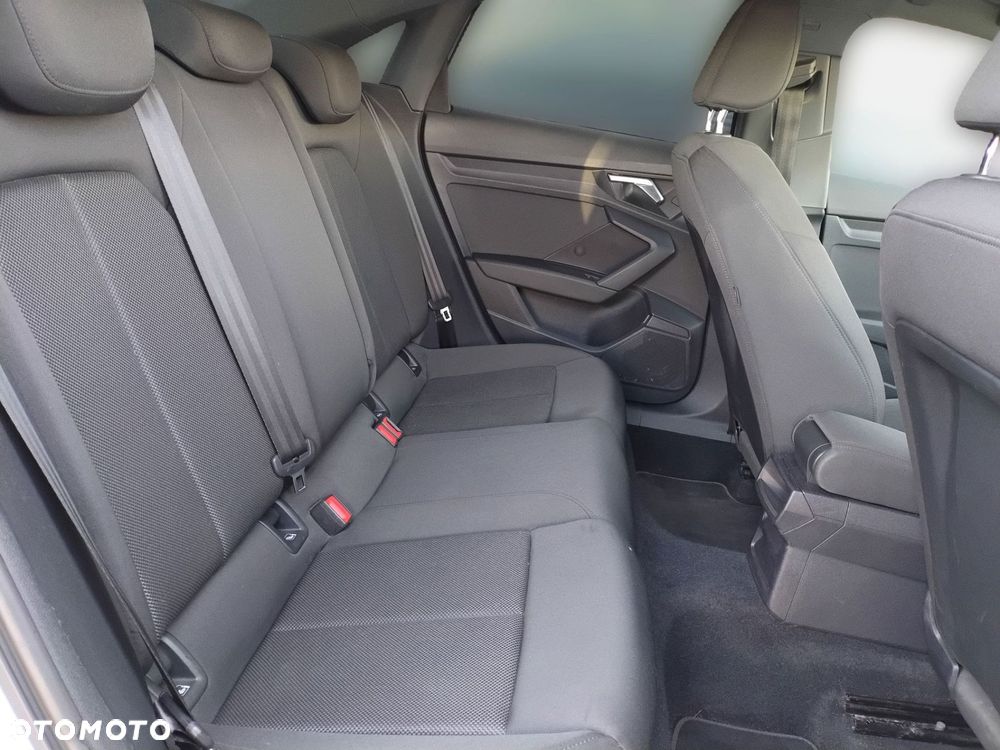 Audi A3 Limousine 35 TFSI mHEV S tronic - 18