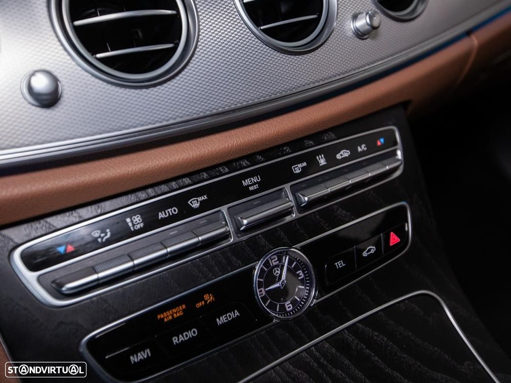Mercedes-Benz E 300 de AMG Line - 23