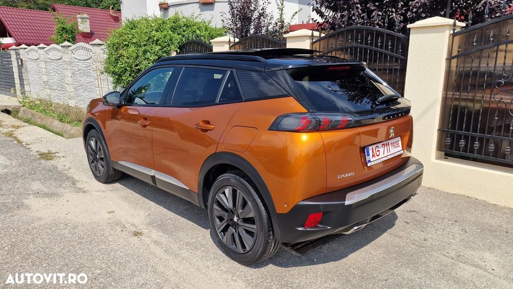 Peugeot 2008 1.2 L PureTech STT EAT8 GT Line - 5
