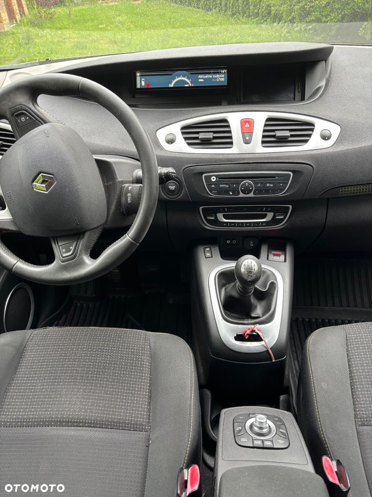 Renault Scenic 1.9 dCi Emotion - 5