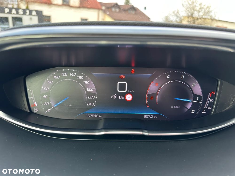 Peugeot 3008 1.5 BlueHDi Allure S&S - 24