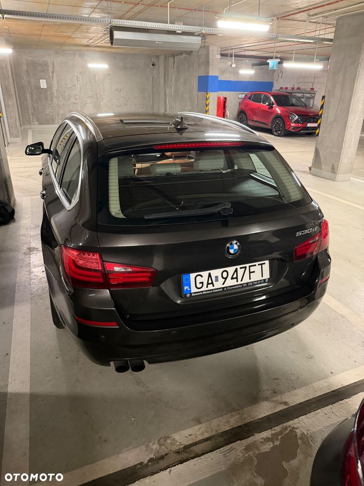 BMW Seria 5 518d - 10