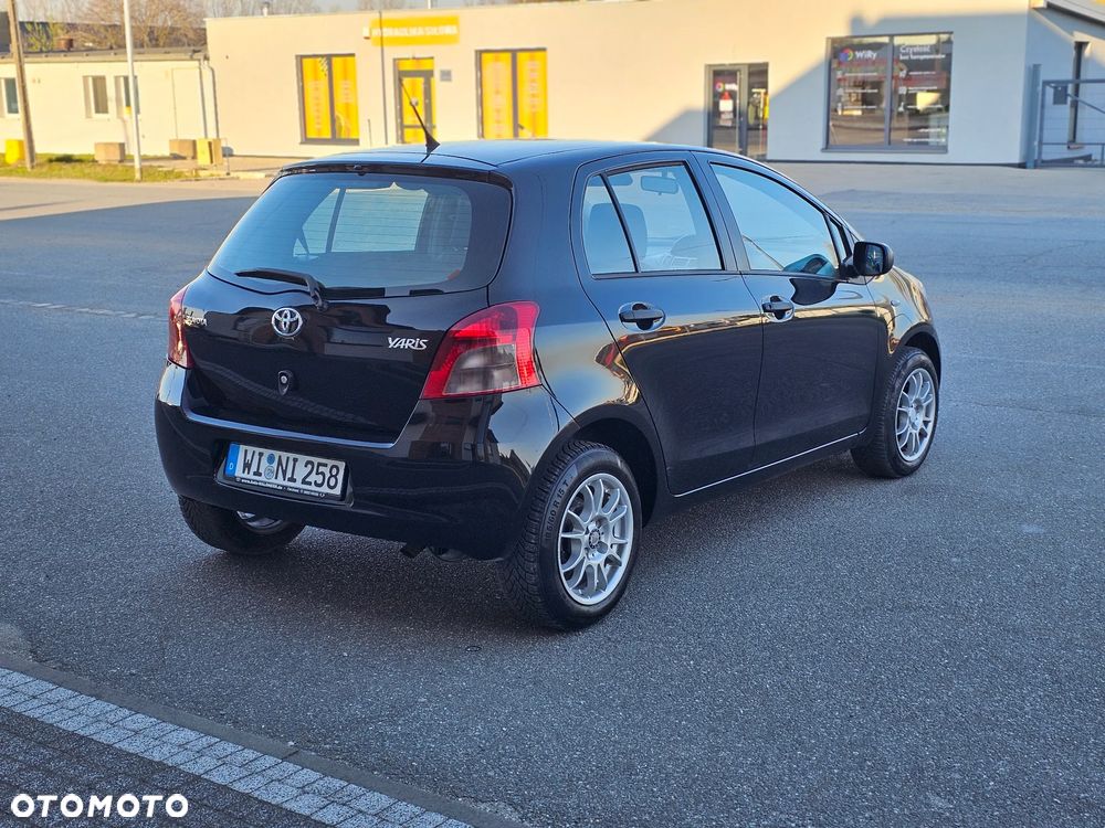 Toyota Yaris 1.3 Luna A/C - 5
