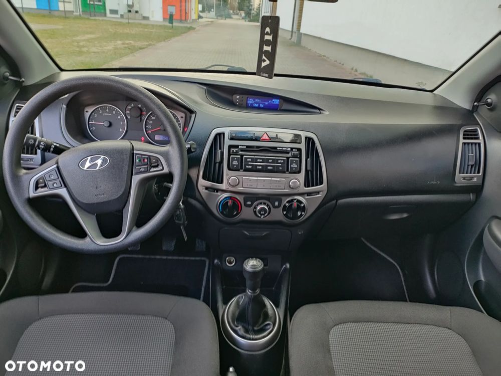 Hyundai i20 - 13
