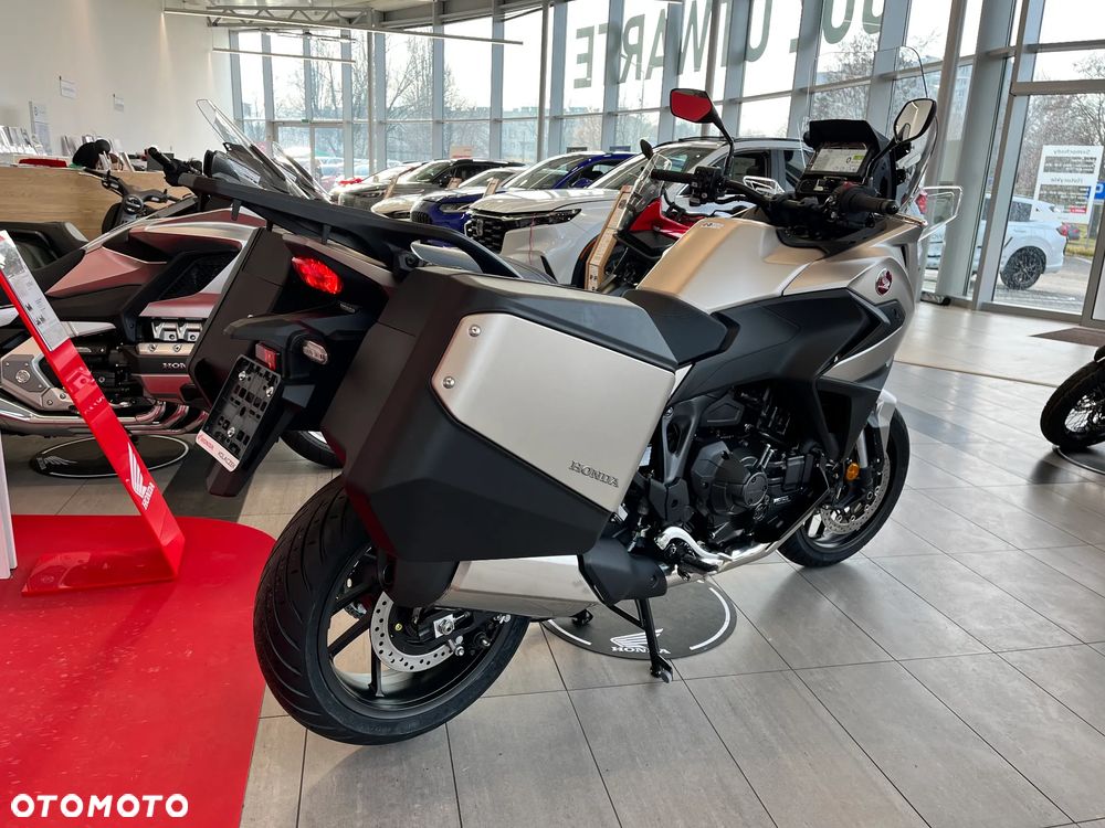Honda NT - 5