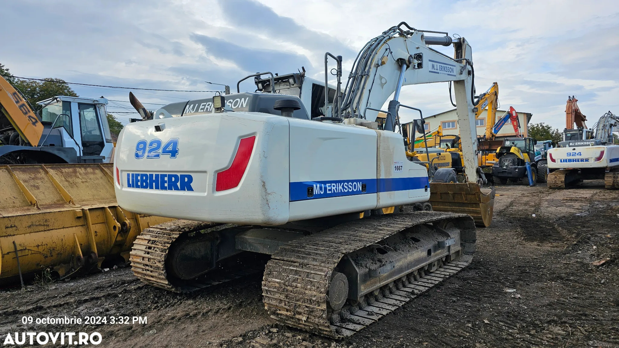 Liebherr R 924 Excavator pe șenile - 11