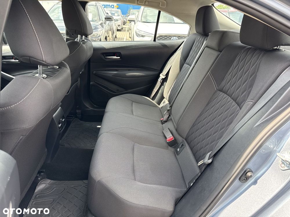 Toyota Corolla - 12