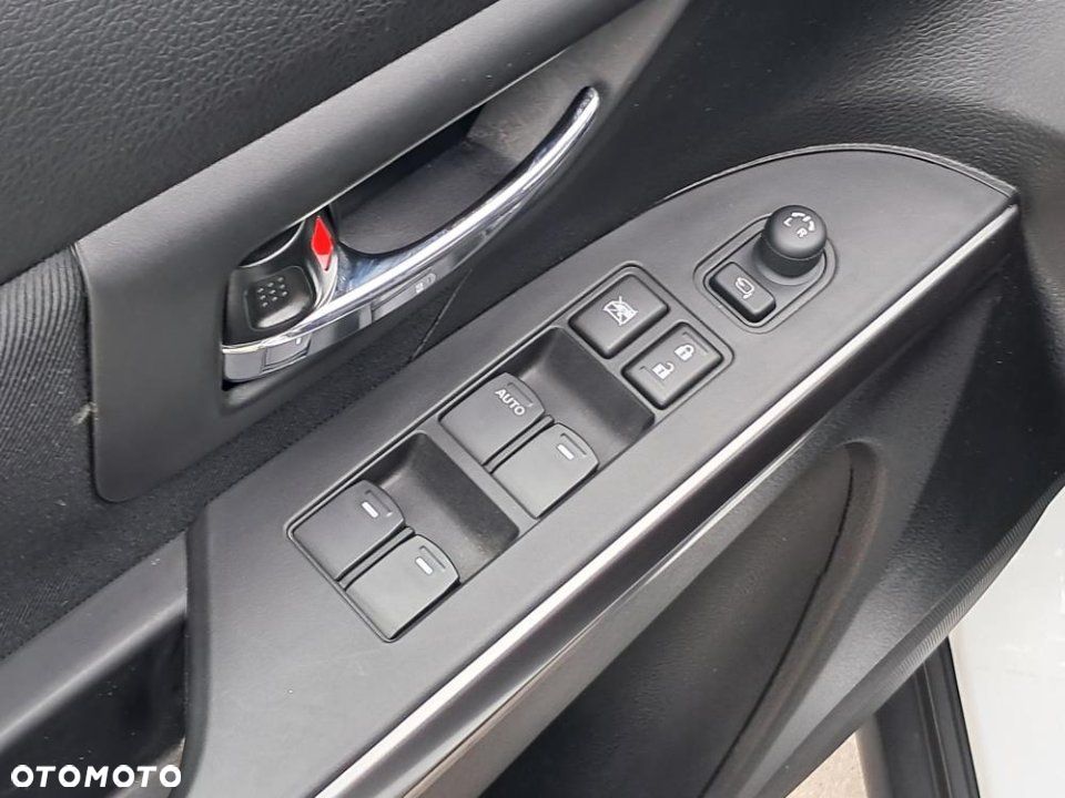 Suzuki S-Cross - 19
