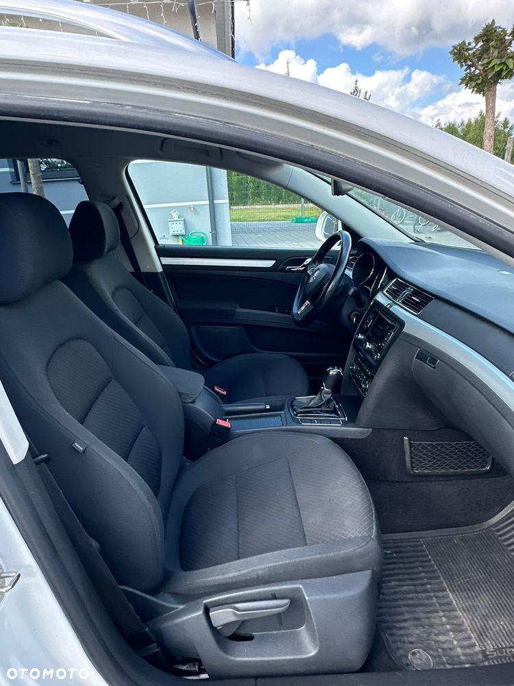 Skoda Superb 2.0 TDI 4x4 Business DSG - 36