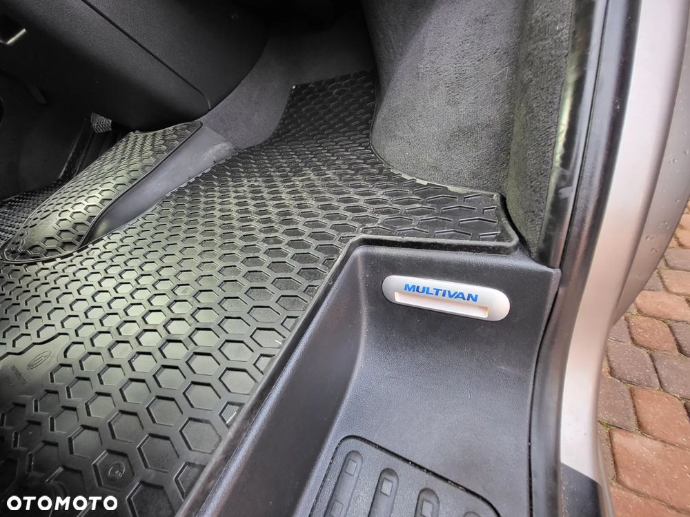 Volkswagen Multivan 2.0 TDI L1 Comfortline DSG - 15