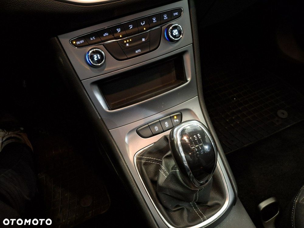 Opel Astra - 16