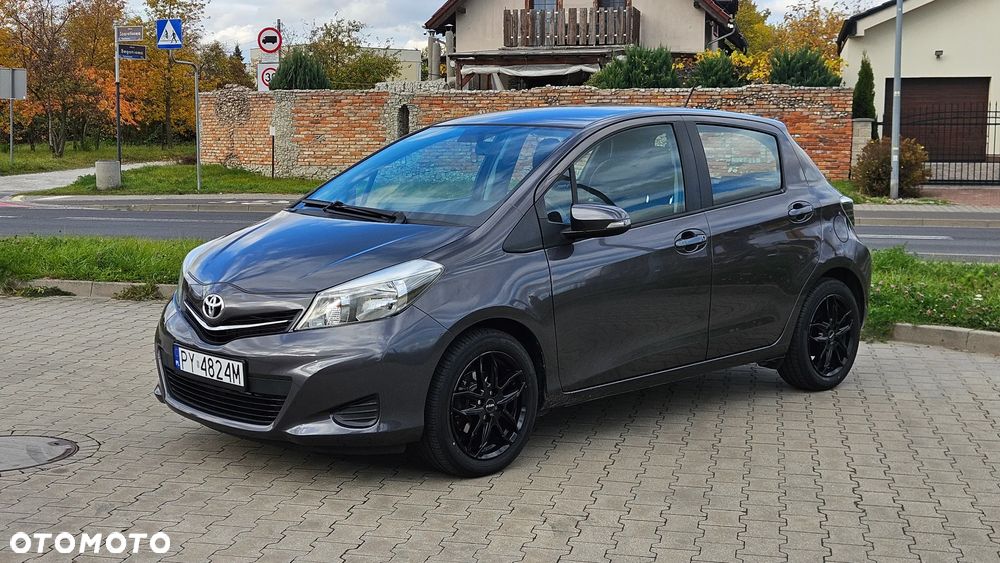 Toyota Yaris 2014 photo 2