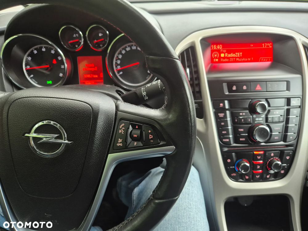 Opel Astra 1.4 T Cosmo - 13
