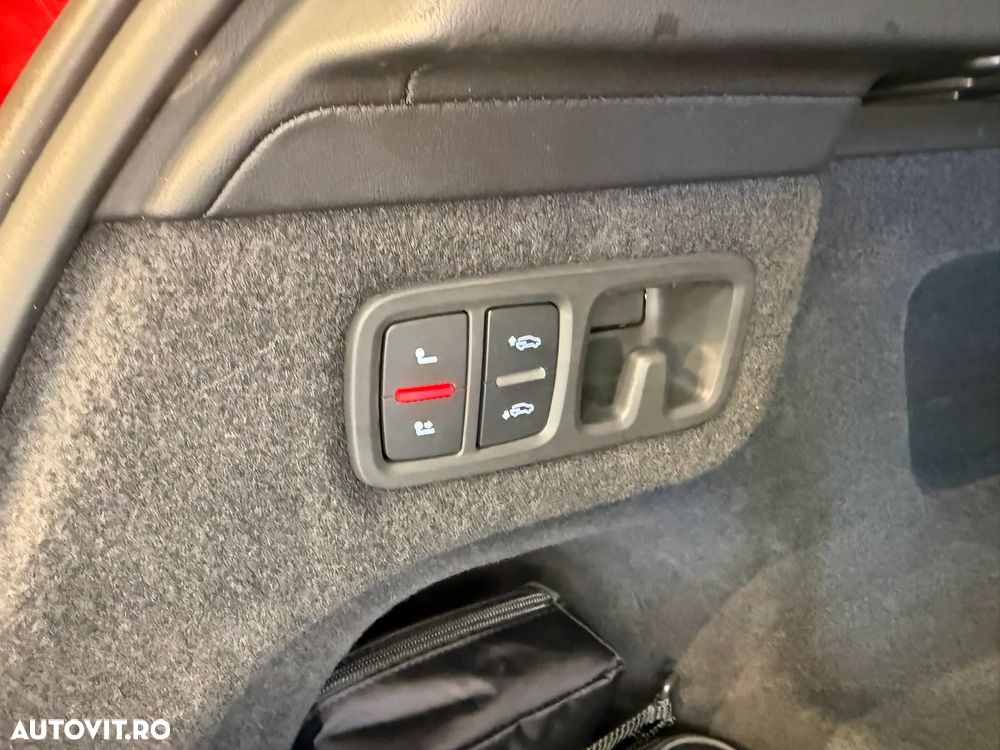 Lamborghini URUS - 30