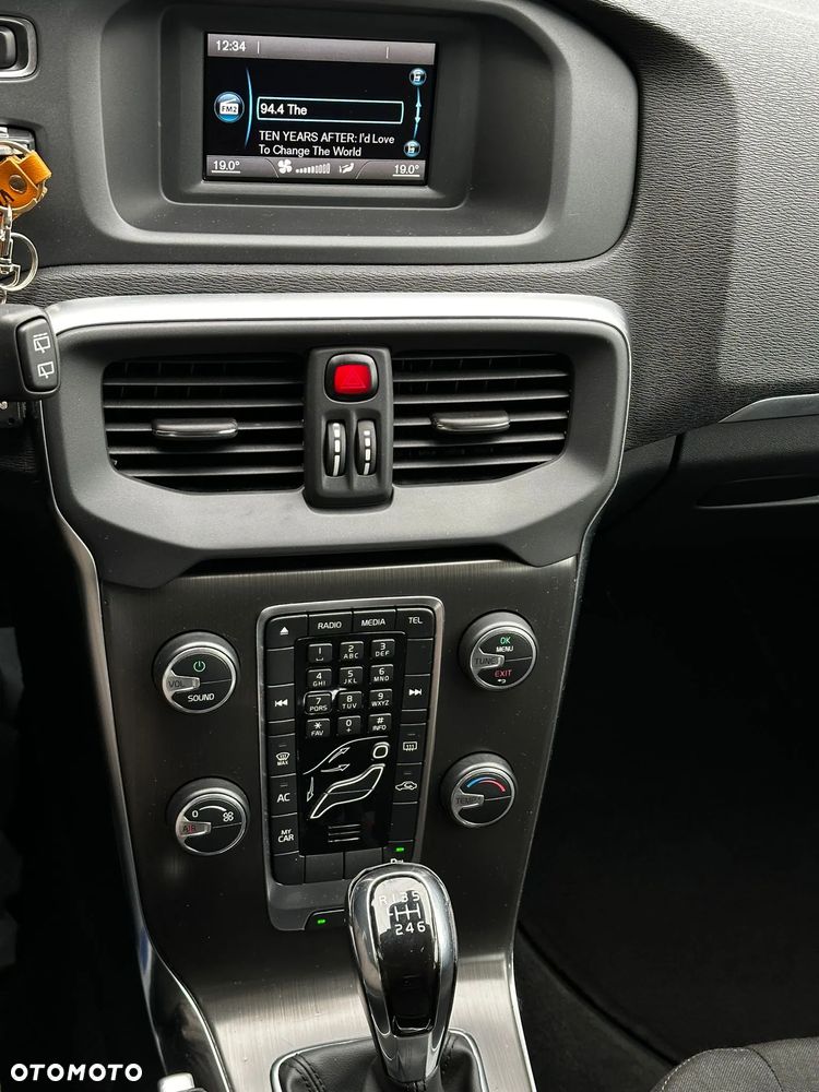 Volvo V40 T2 You - 11