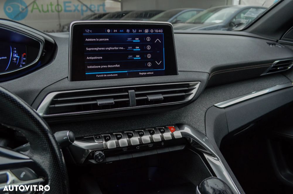 Peugeot 3008 1.2 PureTech Turbo S&S Allure - 27