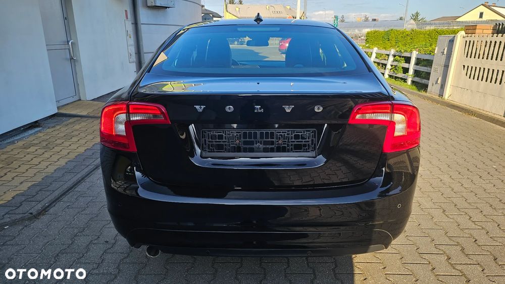 Volvo S60 D3 Drive-E Summum - 11