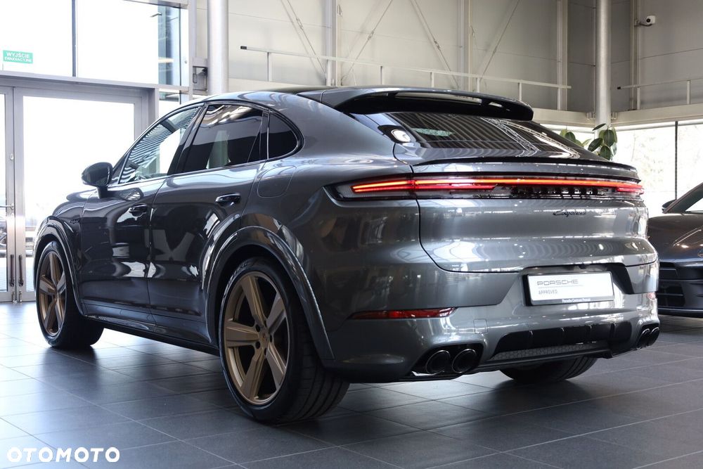 Porsche Cayenne - 5
